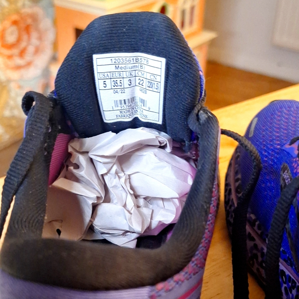 Brooks Blue and Purple Leopard-Print Women's Running Shoes - Picture 10 of 11